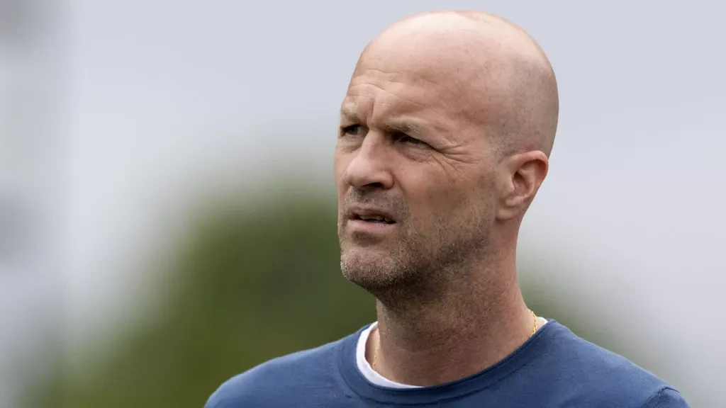 Cruijff says Ajax must close gap with PSV: 'Season mustn't be over in December'