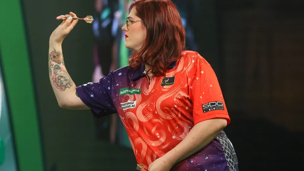 Van Leuven throws first Dutch nine-darter live at TV tournament
