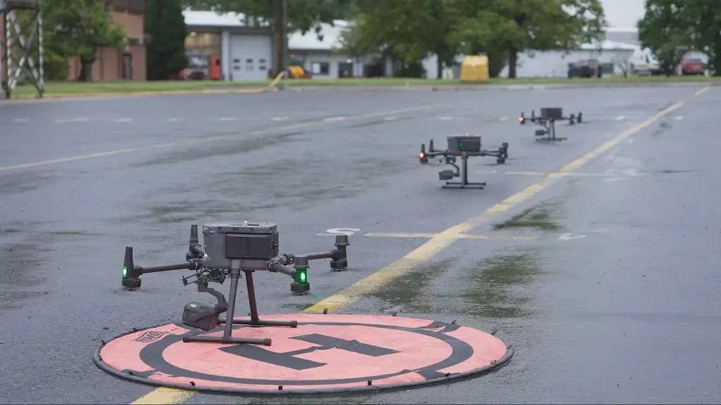 English fire service tests AI-driven drone swarms to tackle larger wildfires